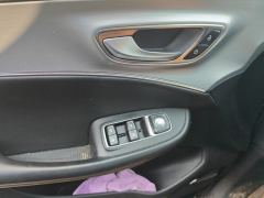 Roewe iMAX8 400TGI Edition - фото 13