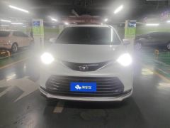 Toyota Sienna Dual-Engine 2.5L 4WD Prestige Edition - ფოტო 3