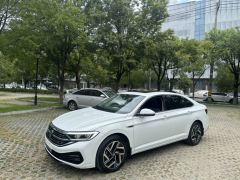 Volkswagen Jetta 300TSI Edition - ფოტო 1