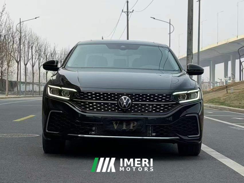 Volkswagen Passat 330TSI Elite Edition - ავტომობილი ჩინეთიდან
