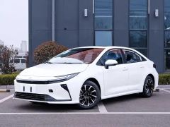 Toyota Corolla Dual-Engine 1.8L Pioneer Edition - фото 1