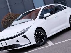 Toyota Corolla Dual-Engine 1.8L Pioneer Edition - фото 8
