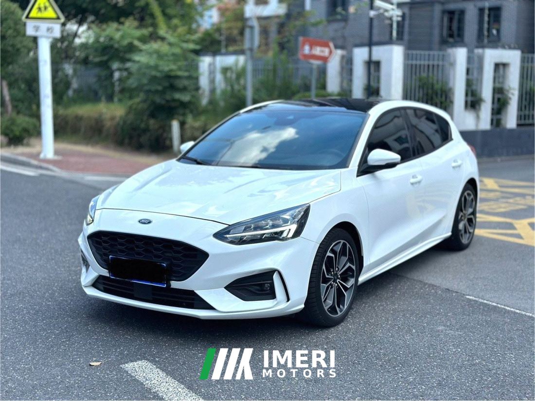 Ford Focus EcoBoost 180 ST Line - car from China