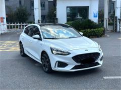 Ford Focus EcoBoost 180 ST Line - photo 2