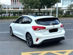 Ford Focus EcoBoost 180 ST Line - photo 8
