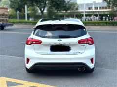 Ford Focus EcoBoost 180 ST Line - photo 9