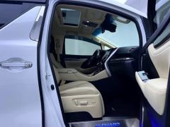 Toyota Alphard Dual-Engine 2.5L Prestige Edition - photo 13