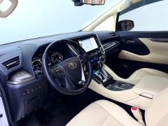 Toyota Alphard Dual-Engine 2.5L Prestige Edition - photo 8