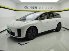 Li Auto i8 Standard Edition - фото 1