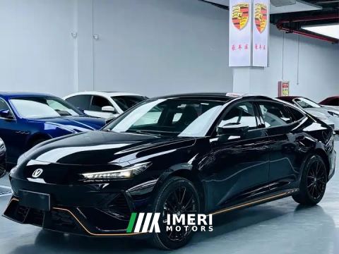 2026 Changan UNI-V 1.5T PHEV Version - автомобиль из Китая