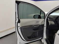 Toyota Sienna Dual-Engine 2.5L Comfort Edition - фото 12