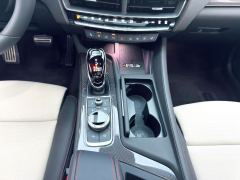 Cadillac CT5 28T Track Performance Edition with Peak Track Package - ფოტო 11