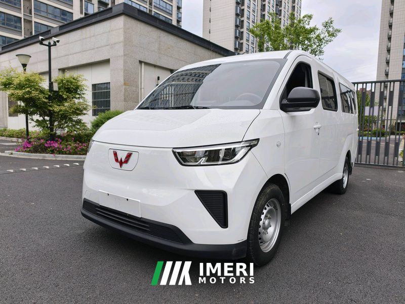 Wuling Yangguang 300km Version Edition 75kW 6 - car from China