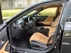 Lexus ES 200 Excellence Edition - ფოტო 5