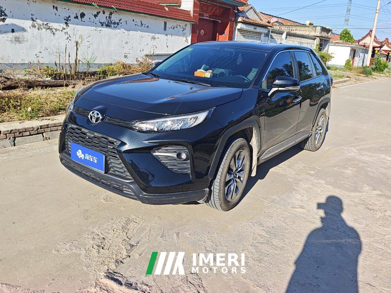 Toyota Wildlander 2.0L 2WD Leading Edition