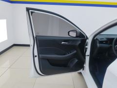 Roewe MG i5 1.5L CVT Prestige - photo 12