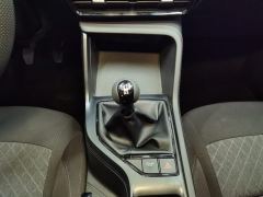 Roewe MG i5 1.5L Manual Comfort Edition - фото 19