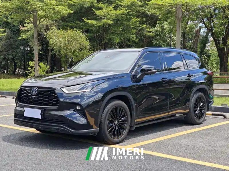 Toyota Highlander Dual-Engine 2.5L 4WD Knight Edition 7-seater