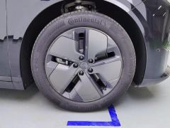 Li Auto i8 Standard Edition - фото 6