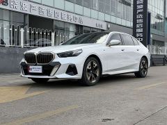 BMW 5 Series 525Li M Sport Package - ფოტო 1