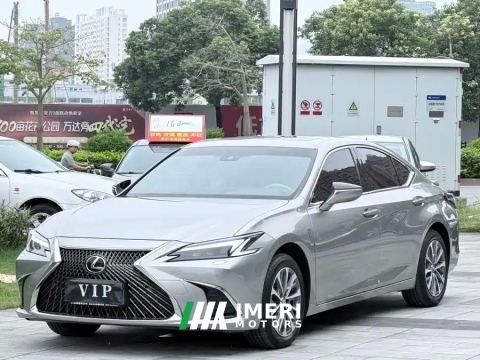 2025 Lexus ES 200 Premium Edition - ავტომობილი ჩინეთიდან