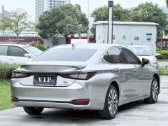 Lexus ES 200 Premium Edition - ფოტო 19