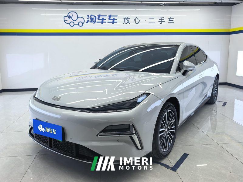Geely Galaxy Star Shine 8 EM-i 1.5L 130km Exclusive Edition