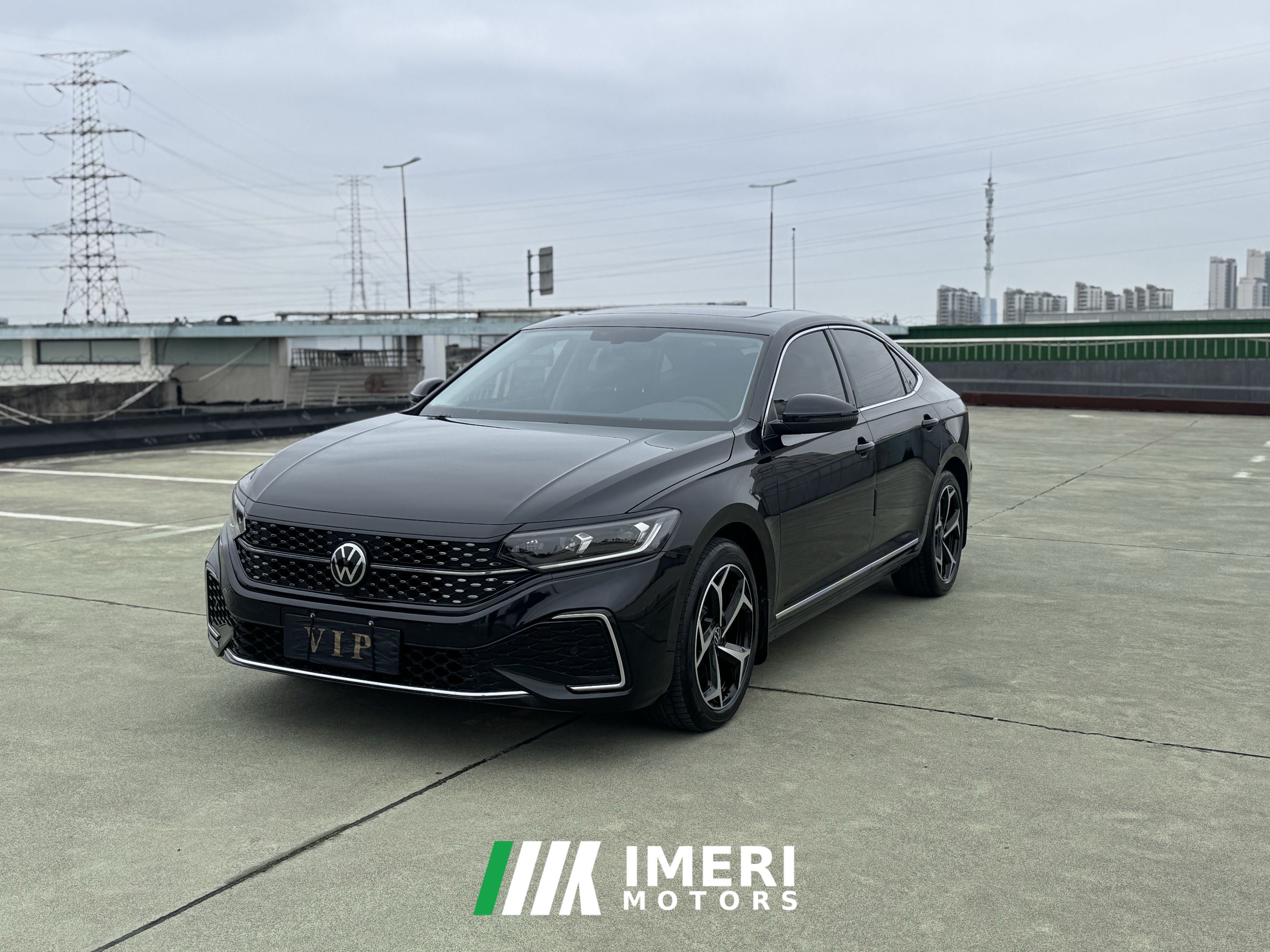 Volkswagen Passat Distinguished Edition 380TSI Starry Sky Dragon Edition