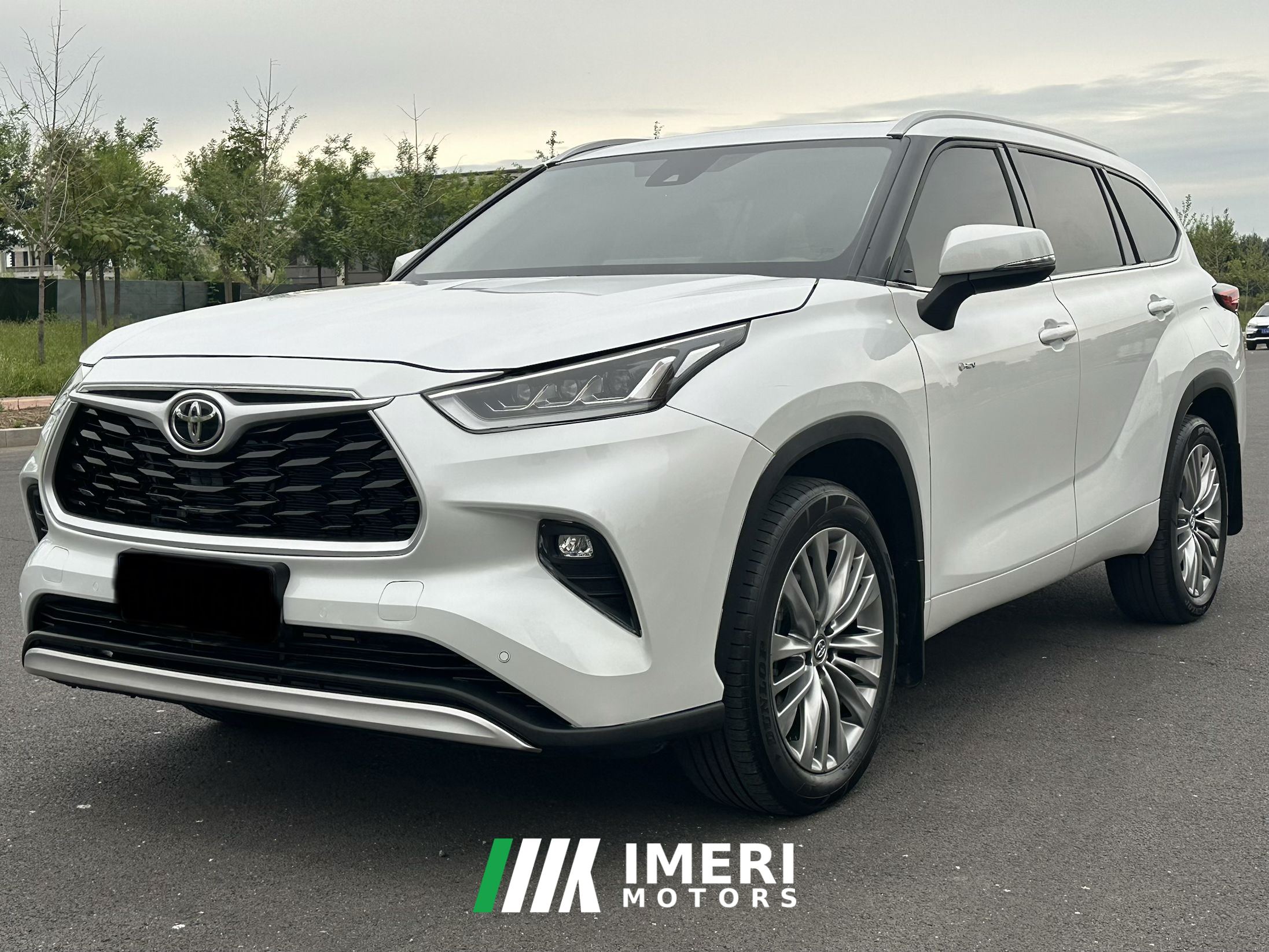 Toyota Highlander Dual-Engine 2.5L 4WD Elite Edition 7-seater