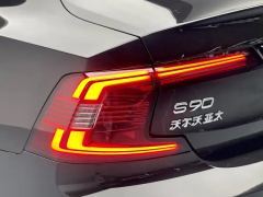 Volvo S90 B5 Intelligent Elegance Luxury Edition - ფოტო 20