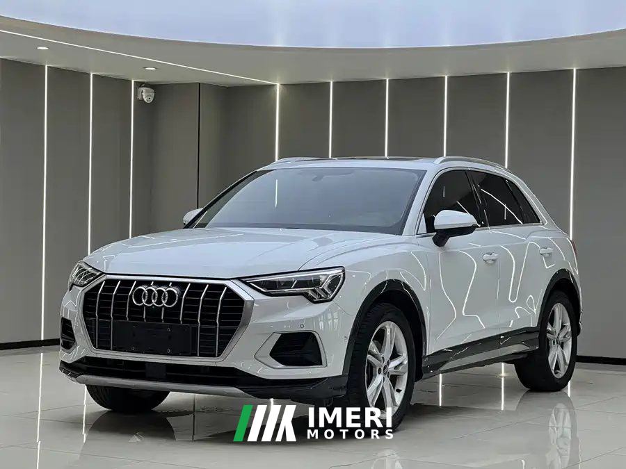 Audi Q3 quattro45 Edition 35 TFSI Version - автомобиль из Китая