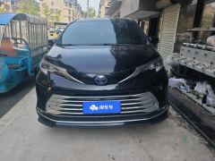Toyota Sienna Dual-Engine 2.5L Platinum Edition - ფოტო 3