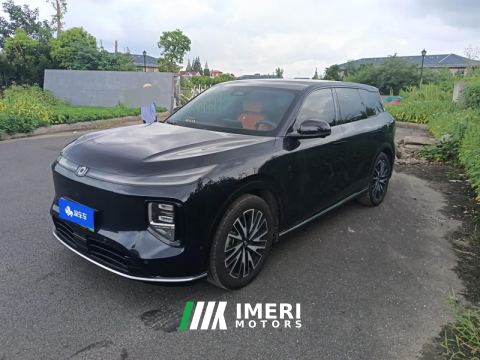 2025 Changan Q07 1.5L 215 Prestigious Edition - car from China