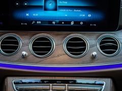 Mercedes-Benz E Class E-Class E 300 L Luxury - фото 6