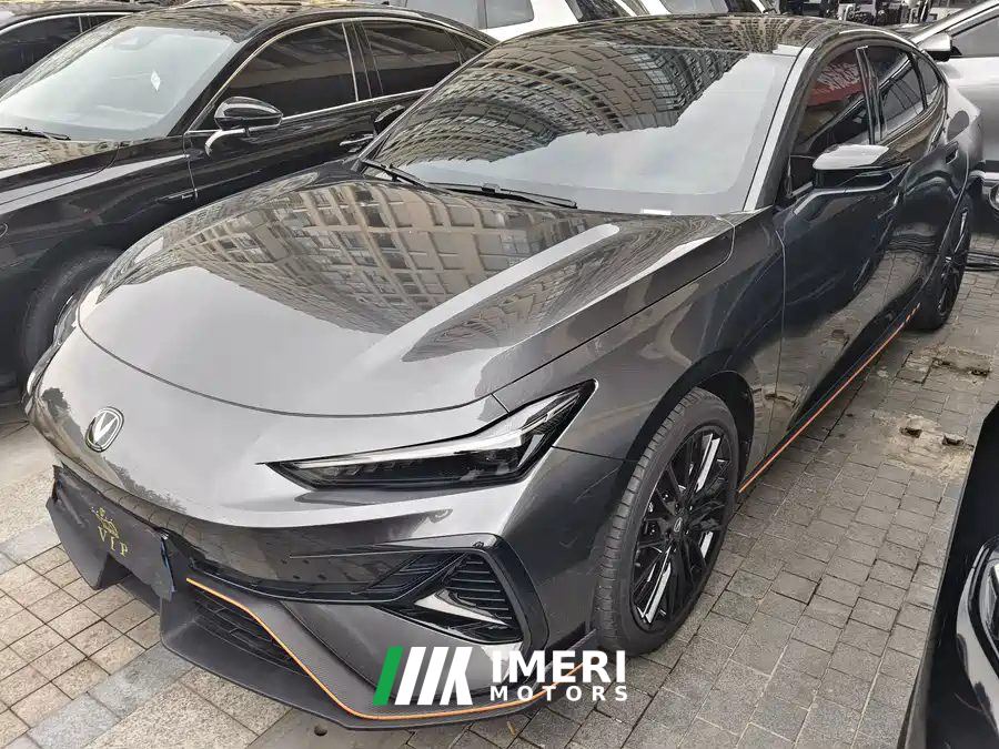 Changan UNI-V 1.5T Premium Sport - автомобиль из Китая