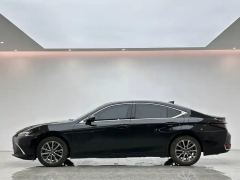 Lexus ES 200 Premium Edition - ფოტო 10