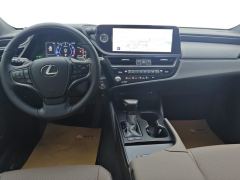 Lexus ES 200 Excellence Edition - photo 16