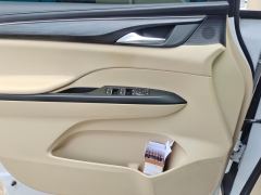Buick GL8 ES 2.0T Deluxe Version- Edition 7 - ფოტო 12