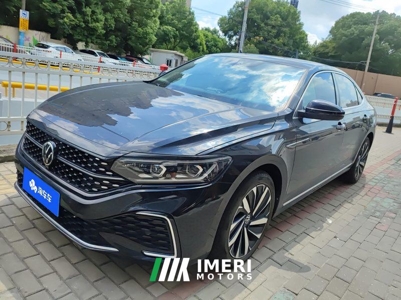 Volkswagen Passat 330TSI Star Deluxe Edition - ავტომობილი ჩინეთიდან