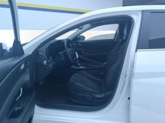 Hyundai Elantra 1.5L CVT Elite Edition - ფოტო 14