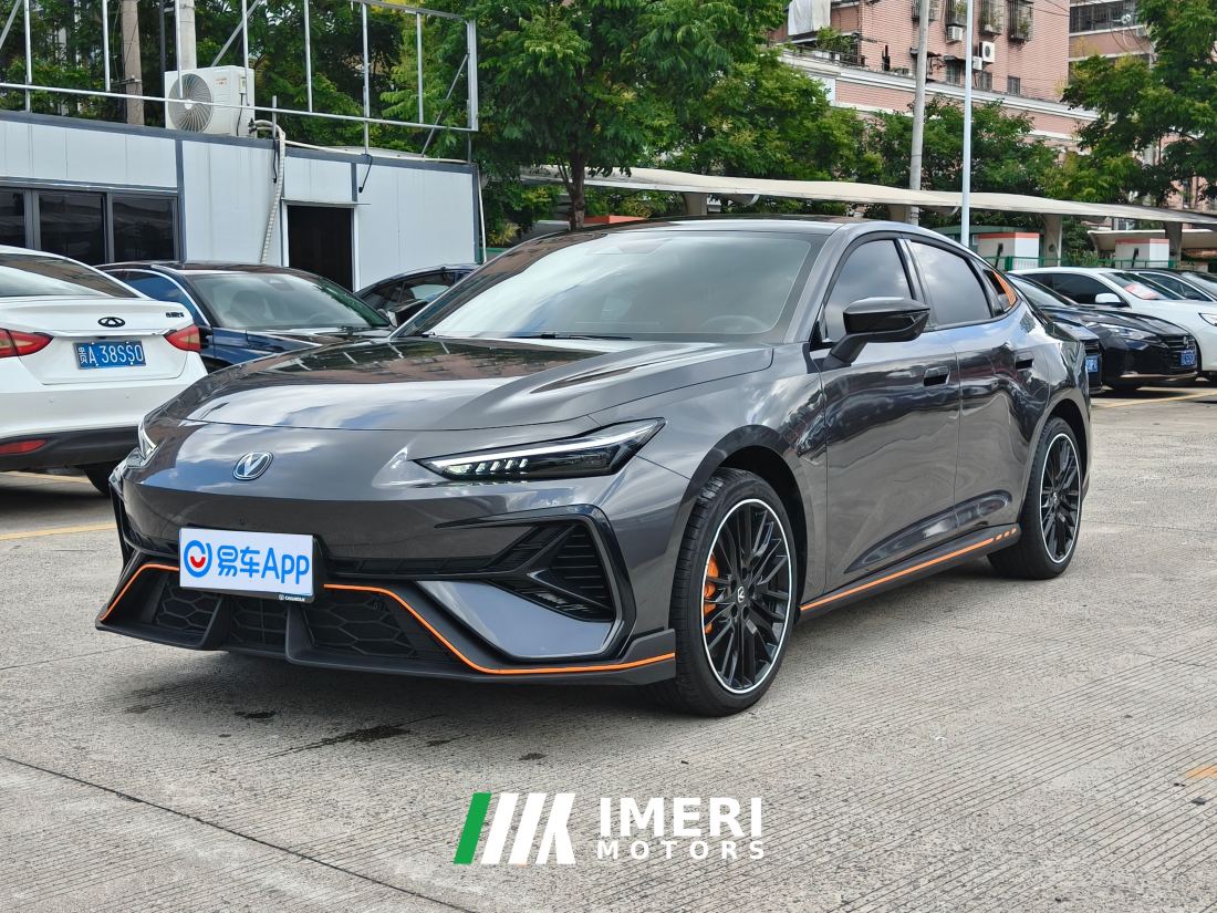 Changan UNI-V Third Generation 2.0T Dynamic Engine Edition - автомобиль из Китая