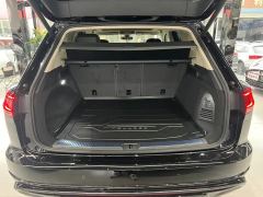 Volkswagen Touareg 3.0T Premium Obsidian Black Sports Suit - фото 15