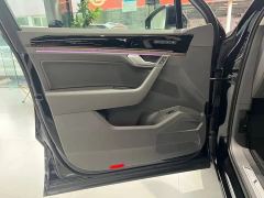 Volkswagen Touareg 3.0T Premium Obsidian Black Sports Suit - фото 8
