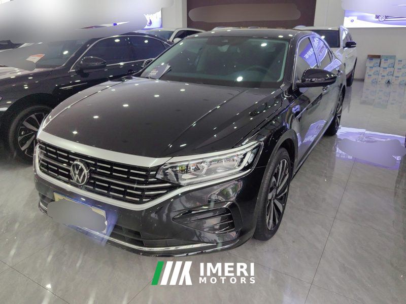 Volkswagen Passat Facelift 330TSI Luxury Edition