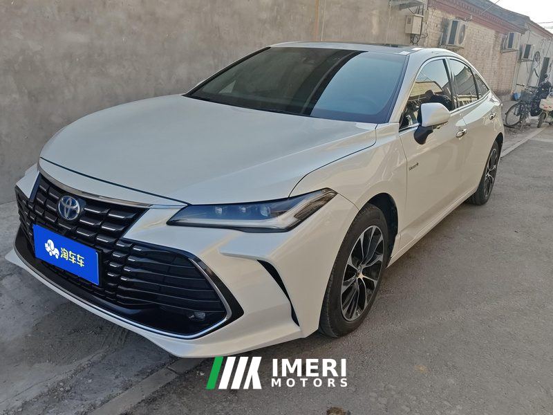 Toyota Avalon Dual-Engine 2.5L Luxury Edition