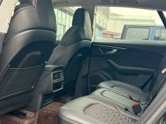 Audi Q8 55 TFSI quattro Exclusive Dynamic Edition - фото 6