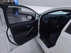 Toyota Levin Dual-Engine 1.8L Luxury Edition - фото 12