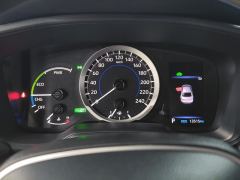 Toyota Levin Dual-Engine 1.8L Luxury Edition - фото 20