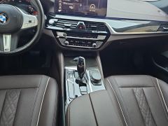 BMW 5 Series Facelift 525Li M Sport Package - фото 19