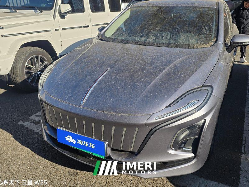 FAW Red Flag E-QM5 620km PLUS - автомобиль из Китая